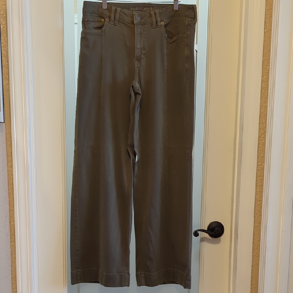 American Eagle Outfitters Olive Green Wide Leg Baggy Jeans